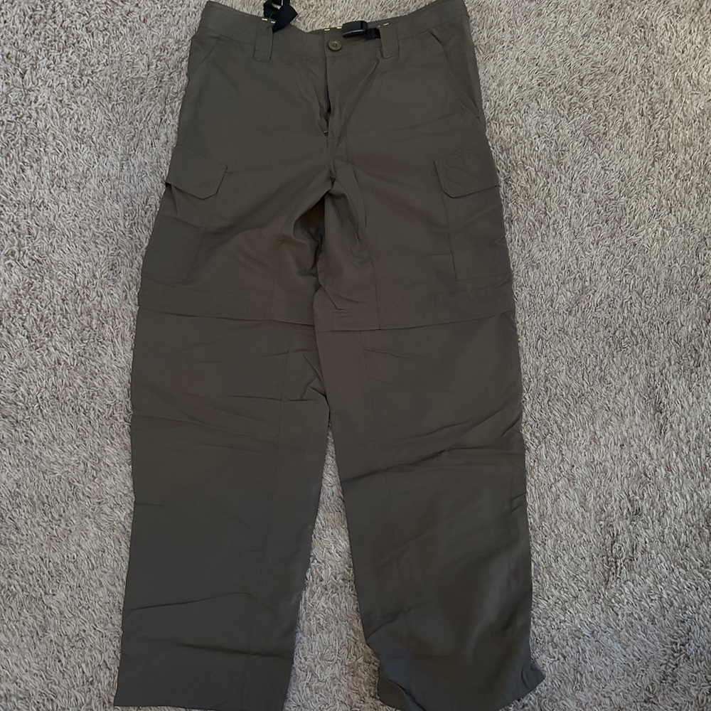 Eddie Bauer Men's olive green Pants/shorts sz 33x32